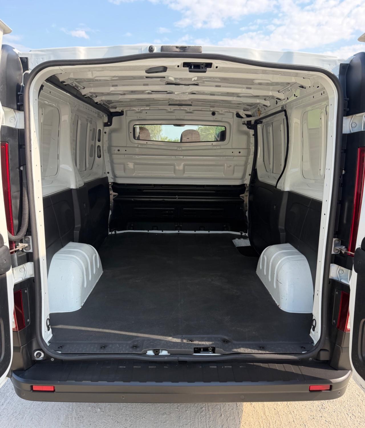 OPEL VIVARO 1.6 DCi FURGONE AUTOCARRO AUTO