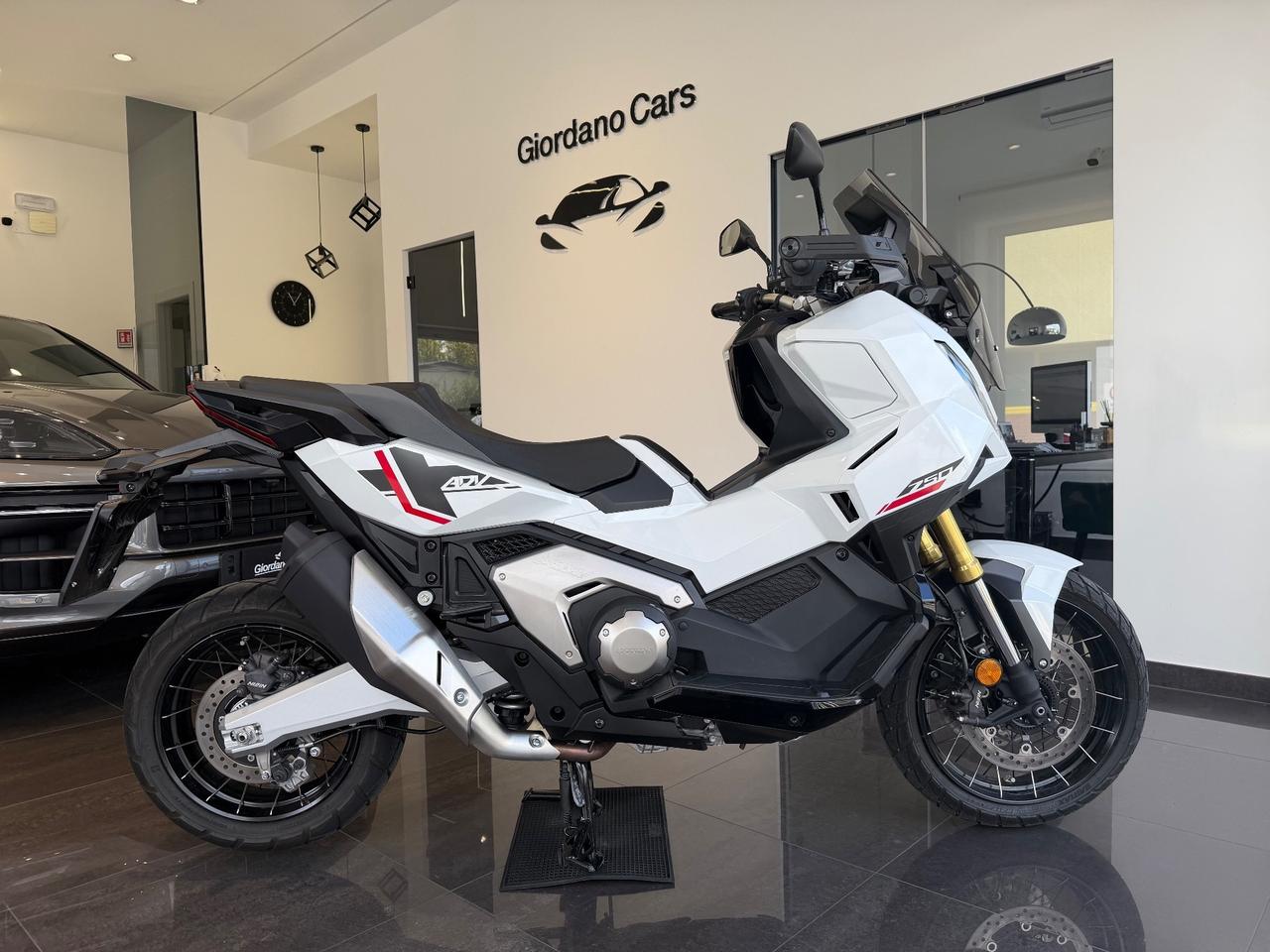 Honda X-ADV 750 advenure garanzia casa madre