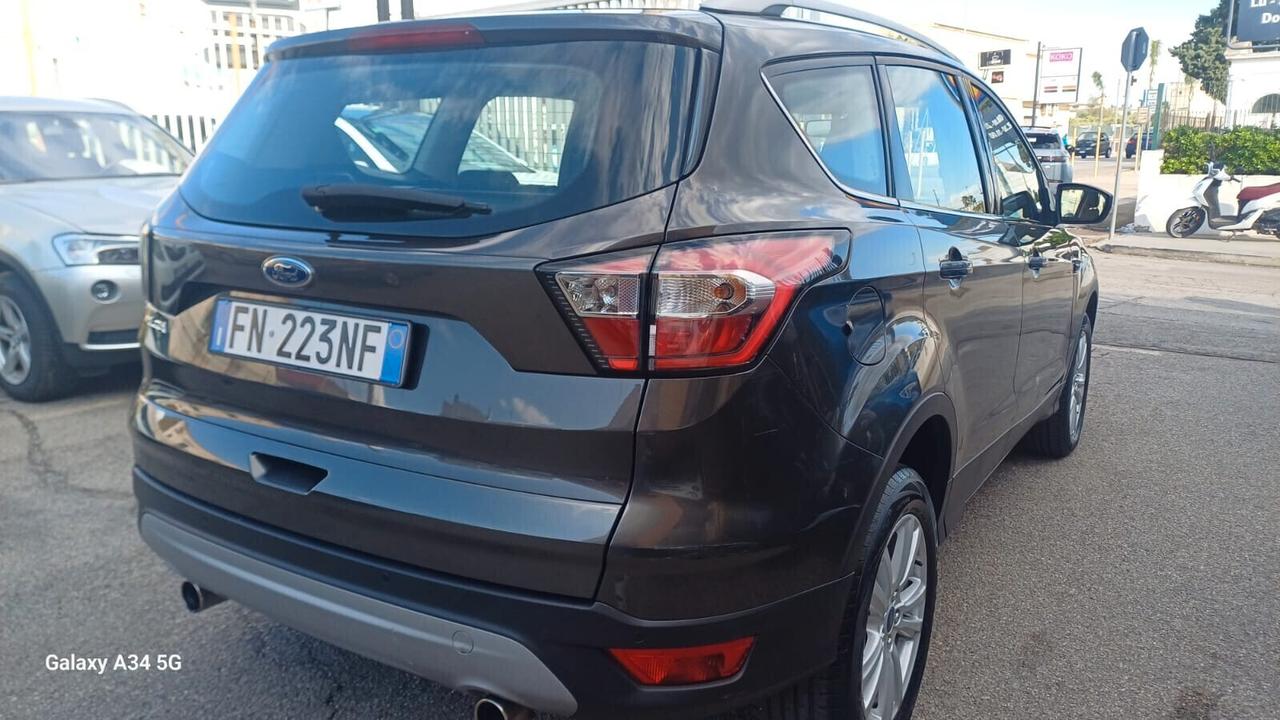 Ford Kuga 1.5 TDCI 120 CV S&S 2WD Titanium