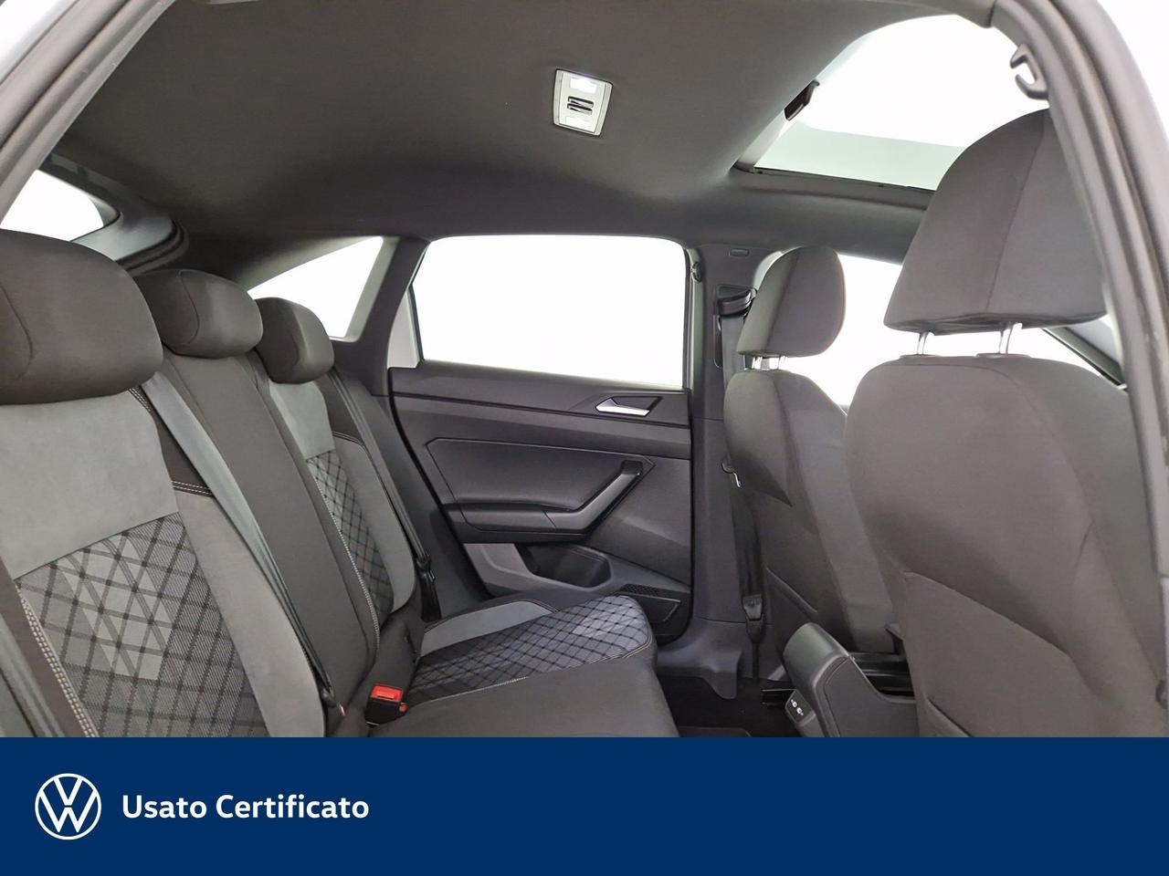 Volkswagen Taigo 1.0 tsi r-line 110cv