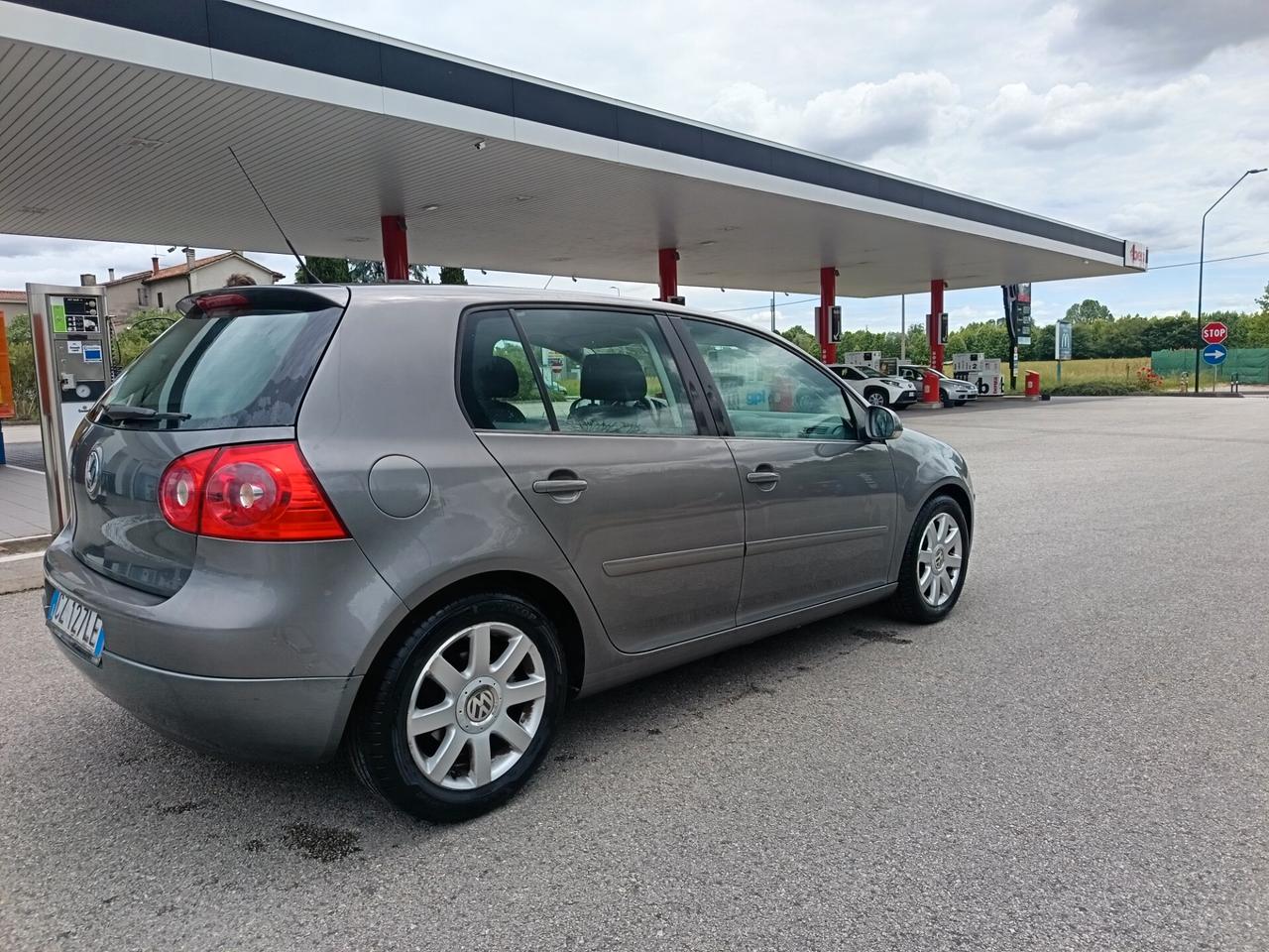Volkswagen Golf 1.6 16V FSI 2006 ok neo patente