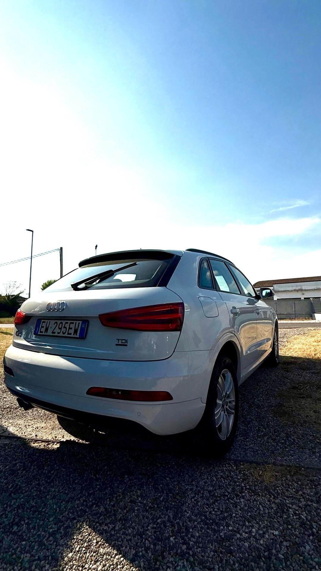 Audi Q3 2.0 TDI 140 CV quattro S tronic Sline