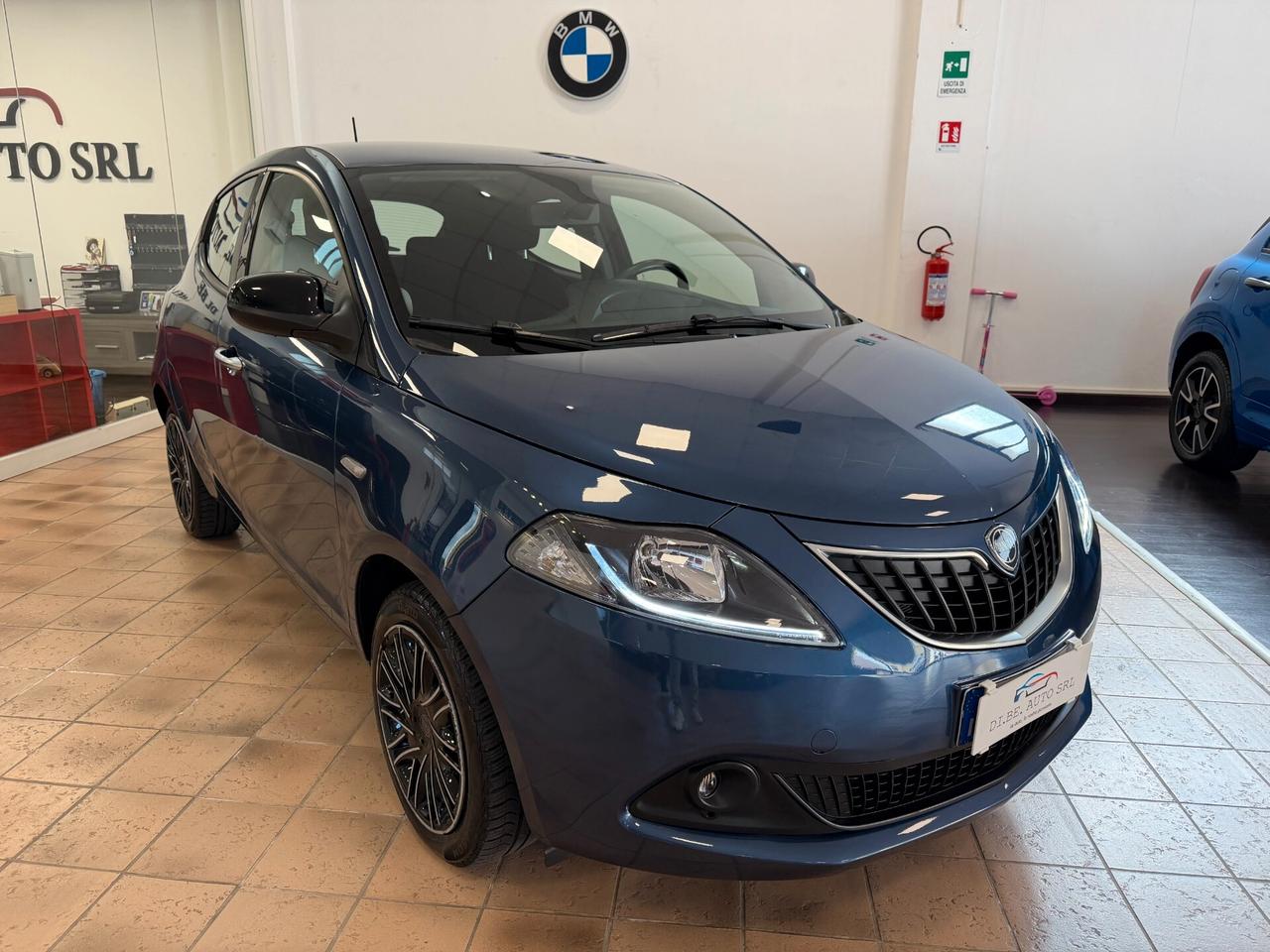 Lancia Ypsilon 1.0 FireFly S&S Hybrid Alberta Ferretti