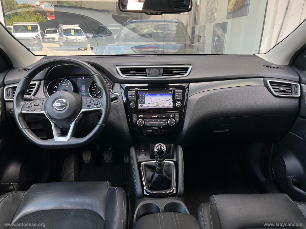 NISSAN Qashqai 1.2 DIG-T Tekna