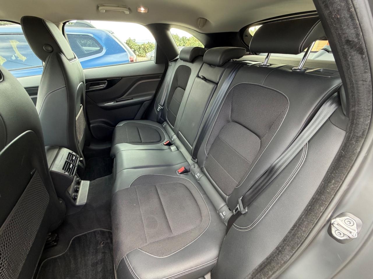 Jaguar F-Pace 2.0 D 180 CV AWD aut. Portfolio