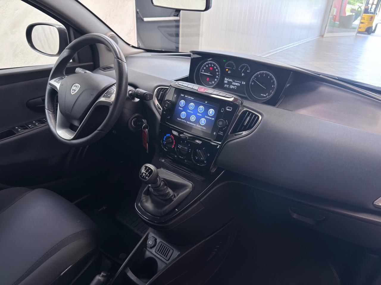 Lancia Ypsilon 1.0 FireFly 5 porte S&S Hybrid Ecochic A. Ferretti