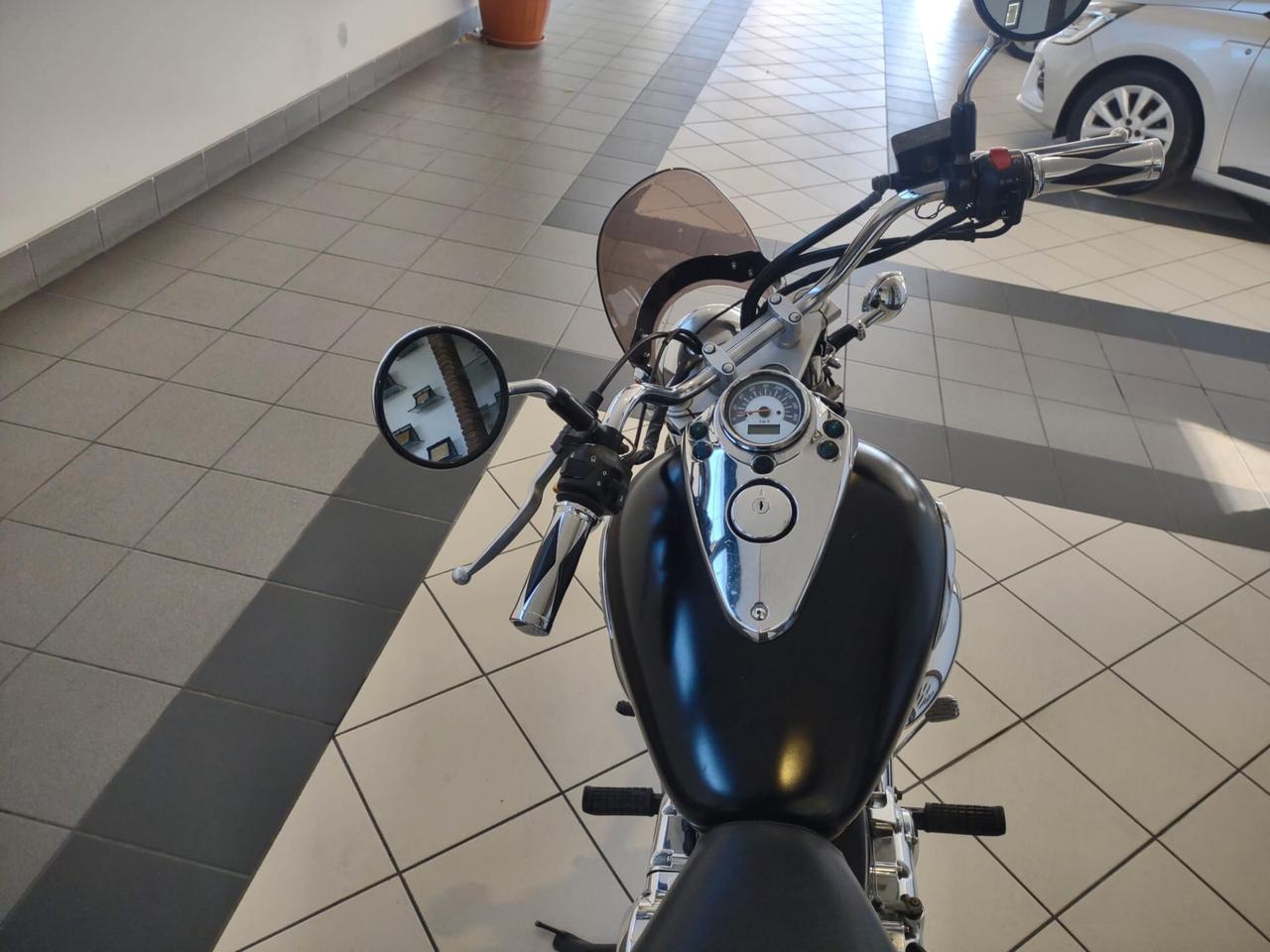 Suzuki VL 250 Intruder de luxe ISCRIVIBILE ASI