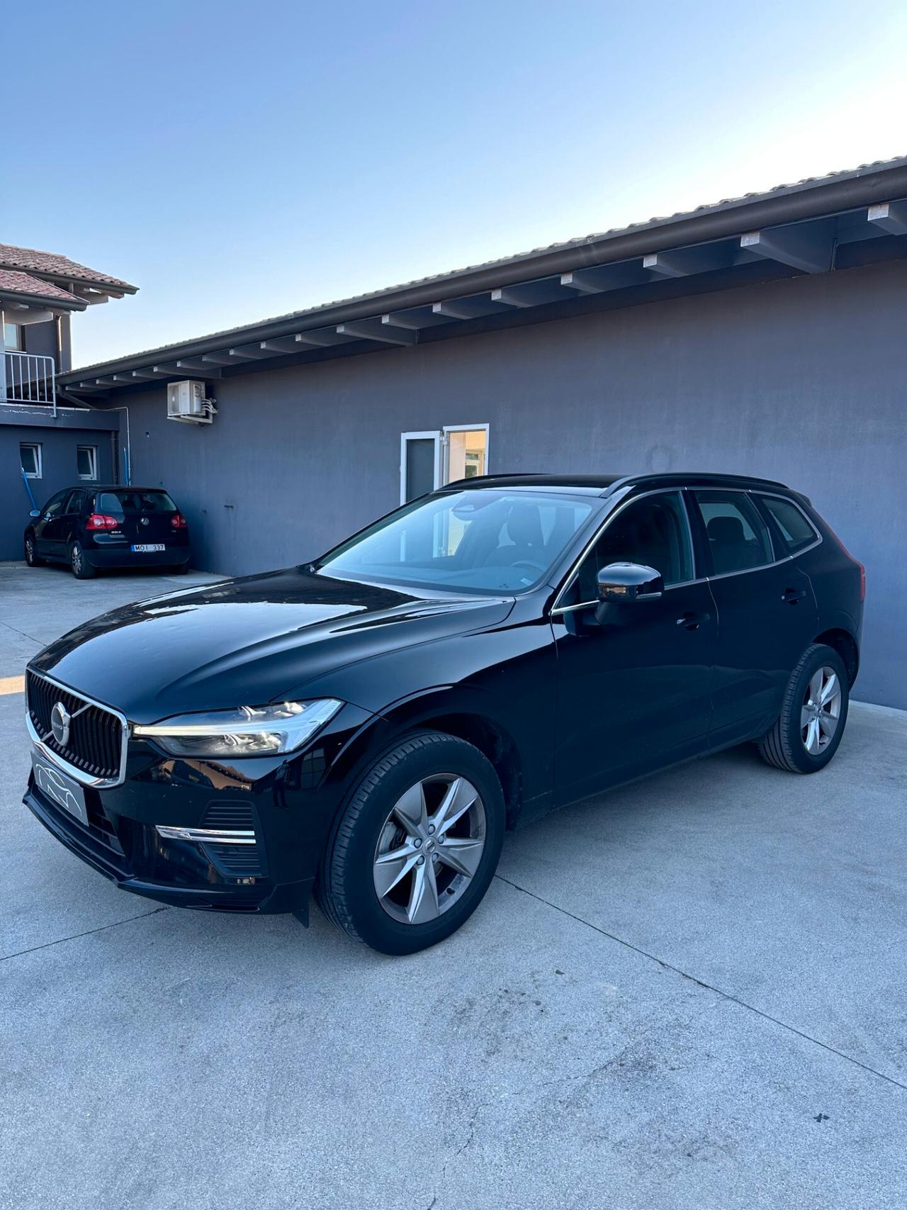 Volvo XC 60 XC60 B4 (d) AWD automatico Core GRANDINATA