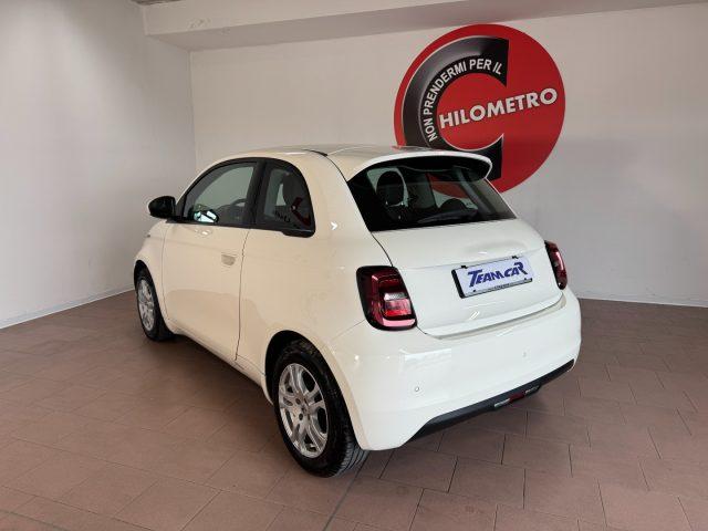 FIAT 500e Berlina 23,8 kWh Action