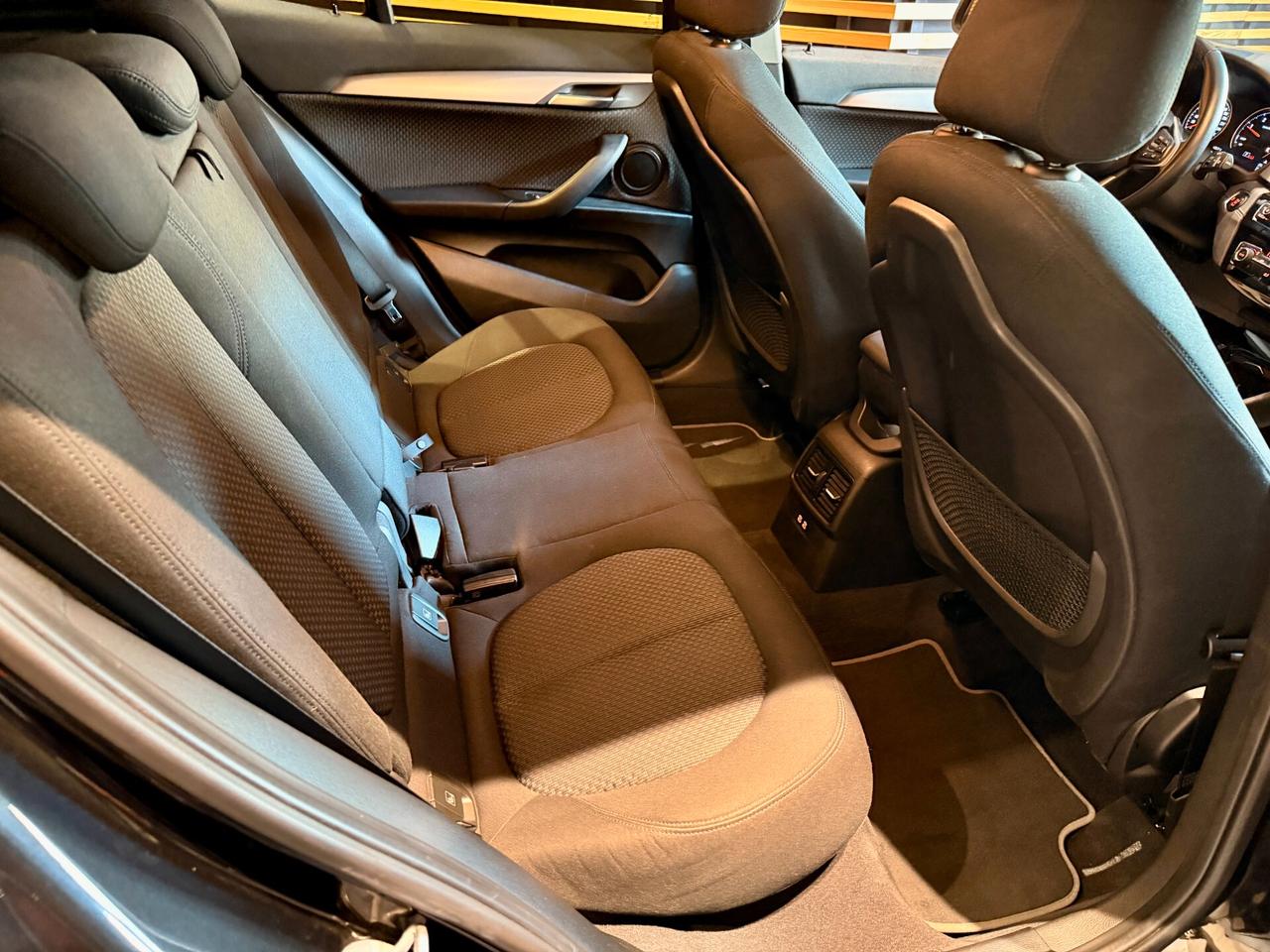 Bmw X2 sDrive18d Business-X