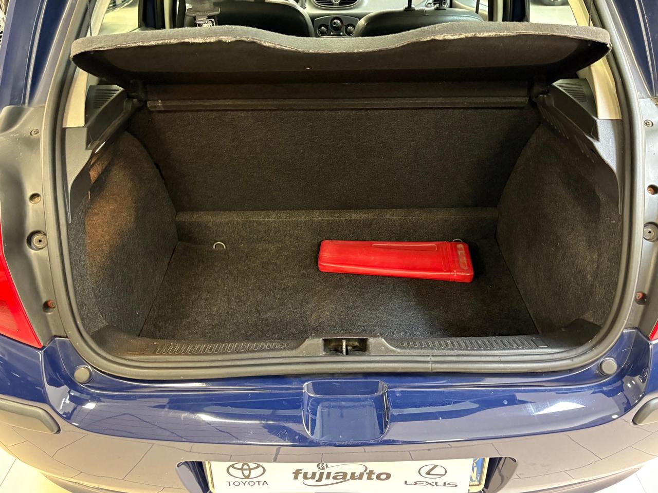 Renault Clio 5p 1.2 16v (pack) 65cv