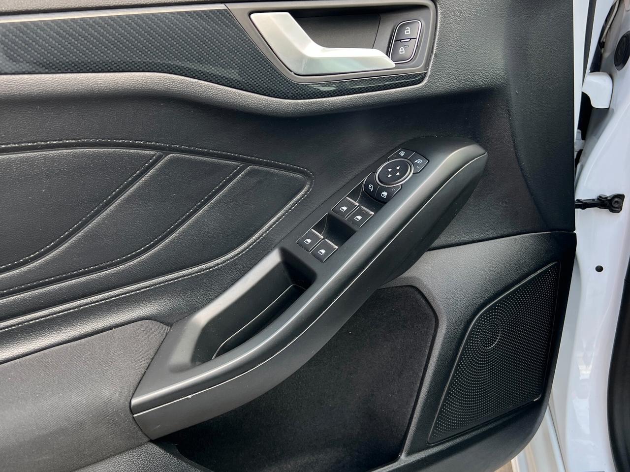 Ford Focus 1.0 EcoBoost ST-LINE