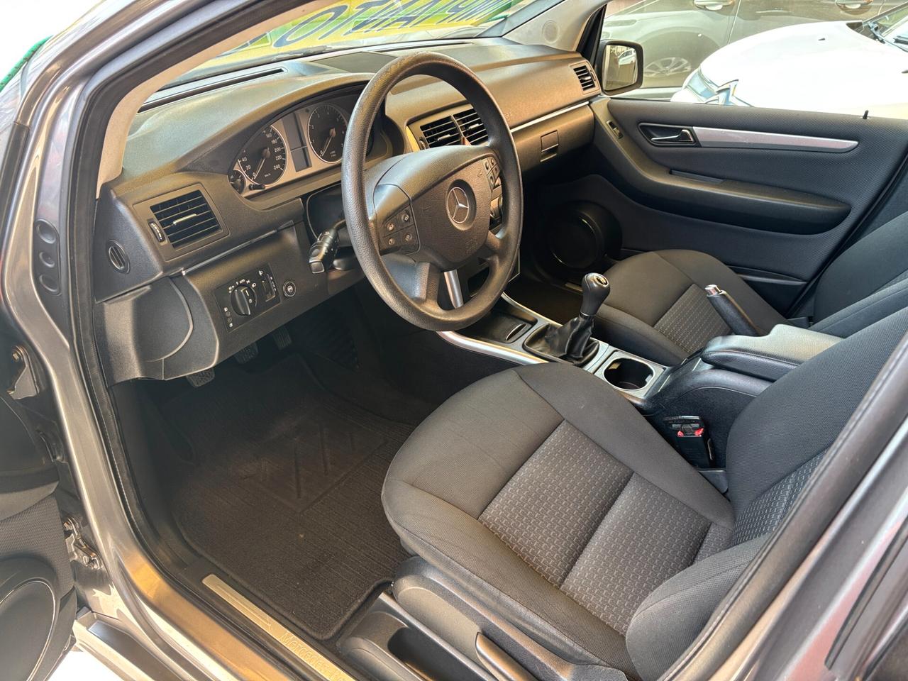 Mercedes-benz B 180 BlueEFFICIENCY Executive-2011