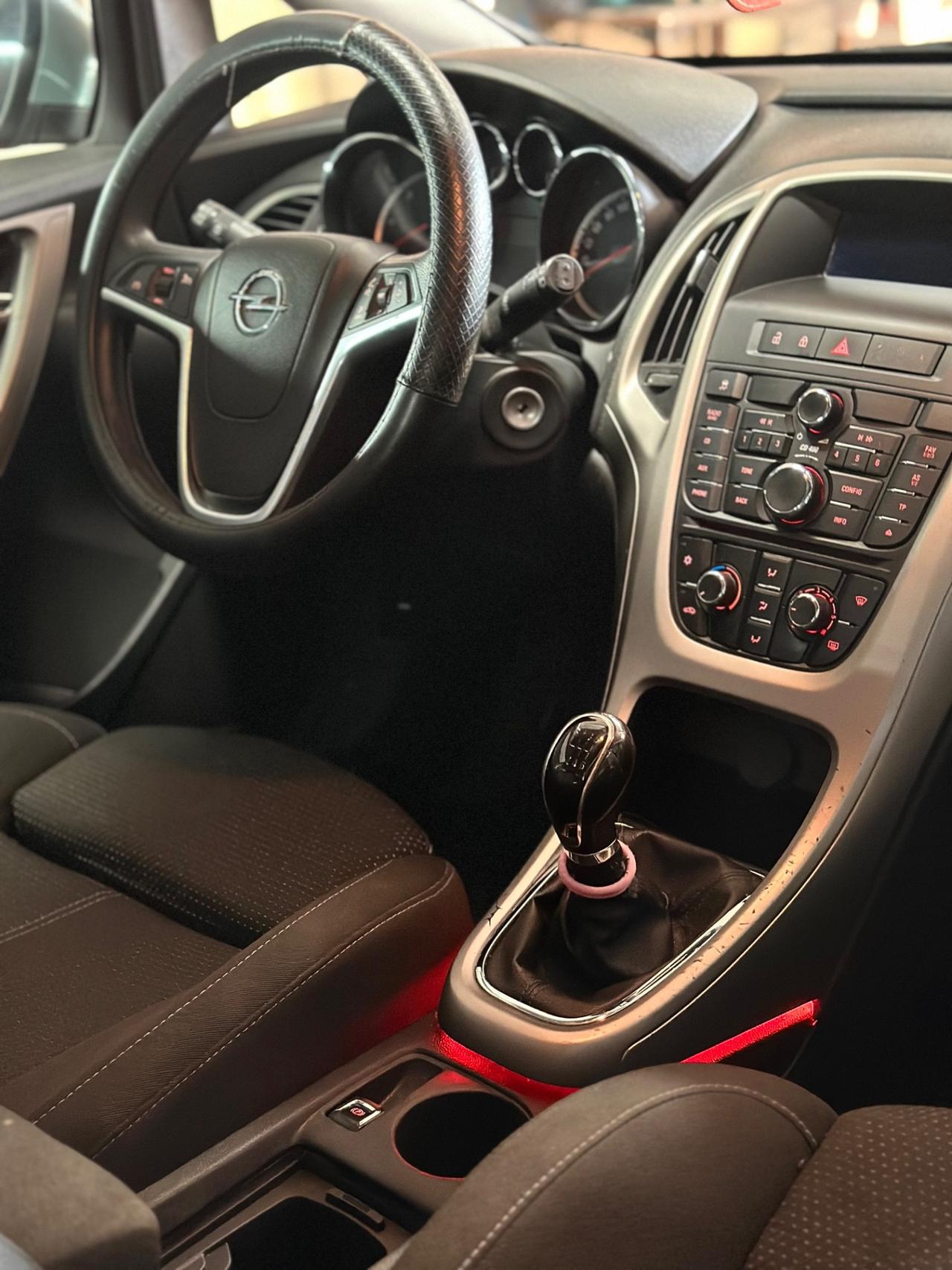 Opel Astra 1.7 CDTI 2011