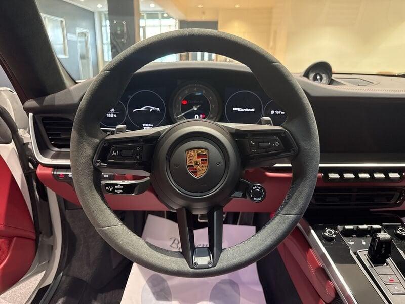 Porsche 911 Coupe 3.7 Turbo S auto