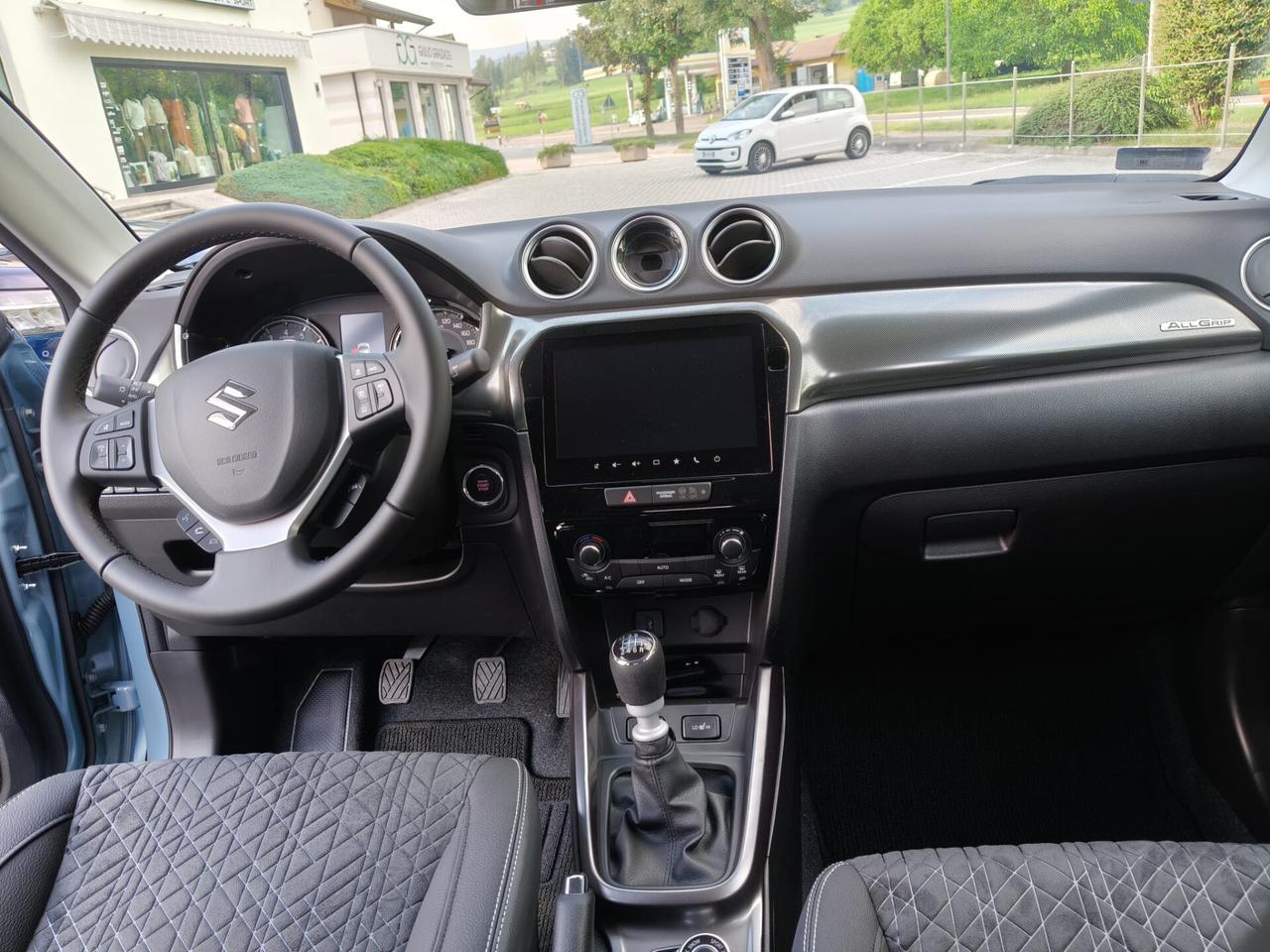 SUZUKI VITARA 1.4 IBRIDA ALLGRIP 4X4 MANUALE BICOLORE