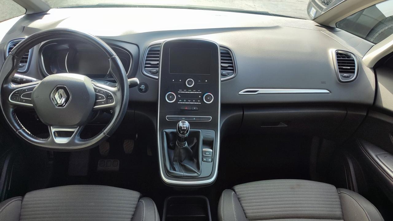 Renault Grand Scenic 5 POSTI