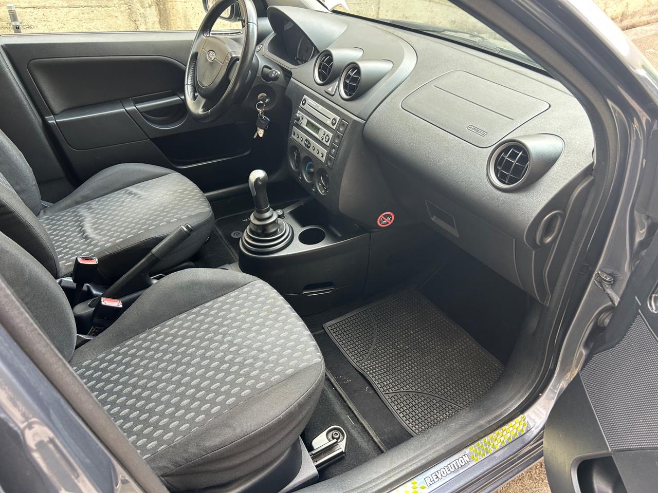 Ford Fiesta 1.2 16V 5p. Ghia