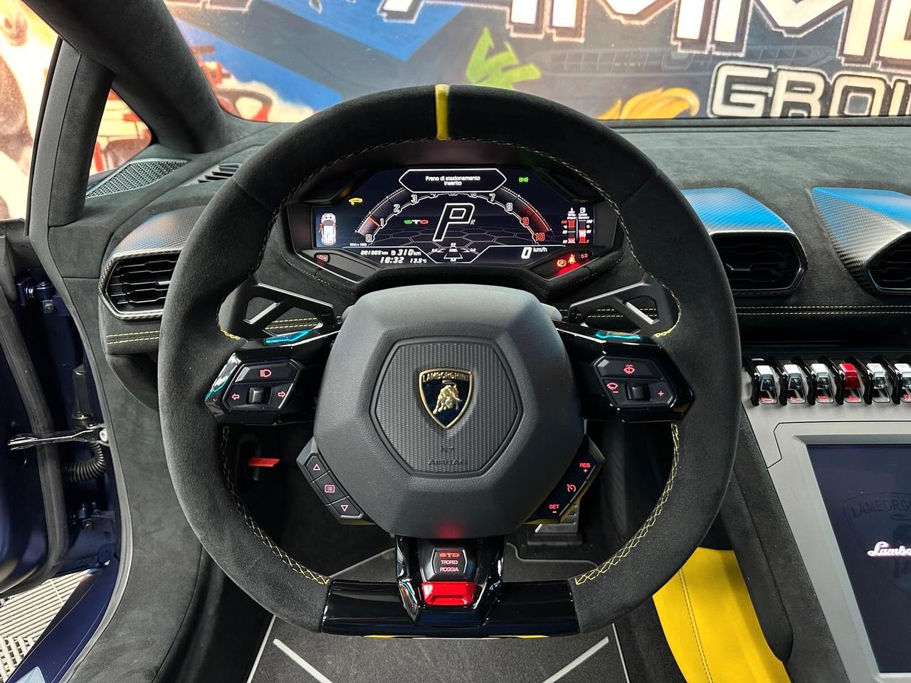 Lamborghini Huracán Coupe 5.2 STO 640 awd (002)