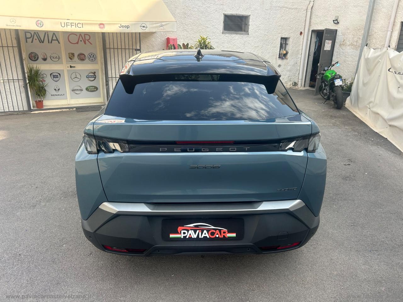 PEUGEOT 3008 Hybrid 145 e-DCS6 GT