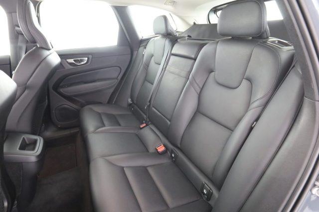 VOLVO XC60 XC60 B4 (d) Geartronic Momentum