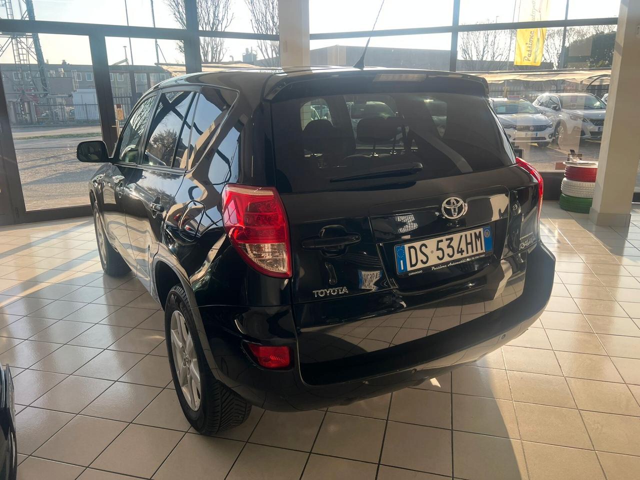 Toyota RAV 4 RAV4 2.2 D-4D 136 CV Luxury