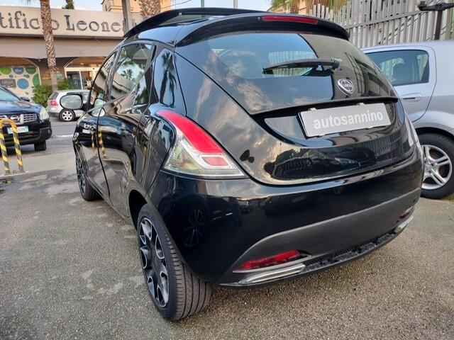 Lancia Ypsilon 1.3 MJT 16V 95 CV 5 porte S&S S Momodesign Tetto Panoramico/Apribile