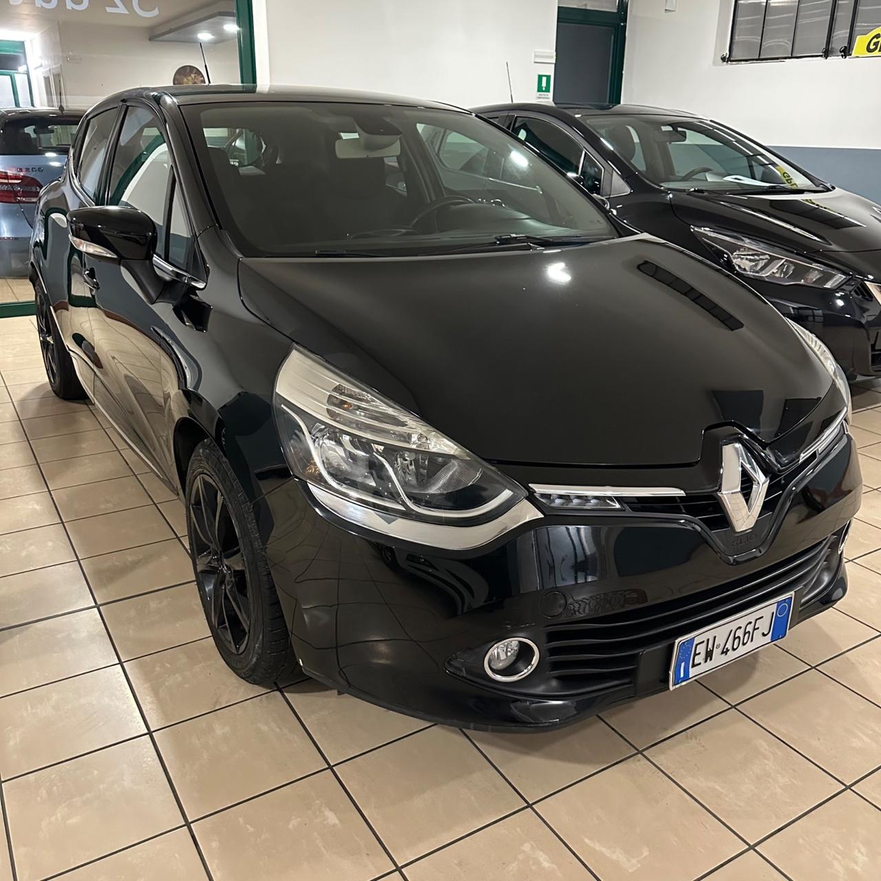 Renault Clio 1.2 75CV 5 porte Costume National