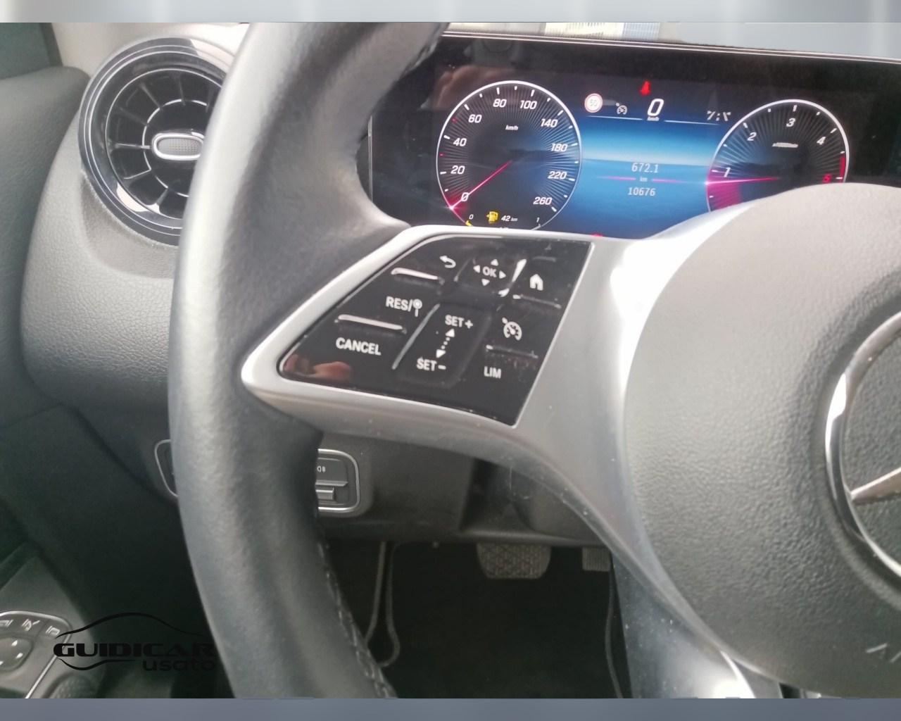 Mercedes-Benz GLB - X247 2023 - GLB 180 d Advanced auto