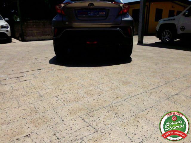 TOYOTA C-HR 1.2 Turbo CVT 4WD Style