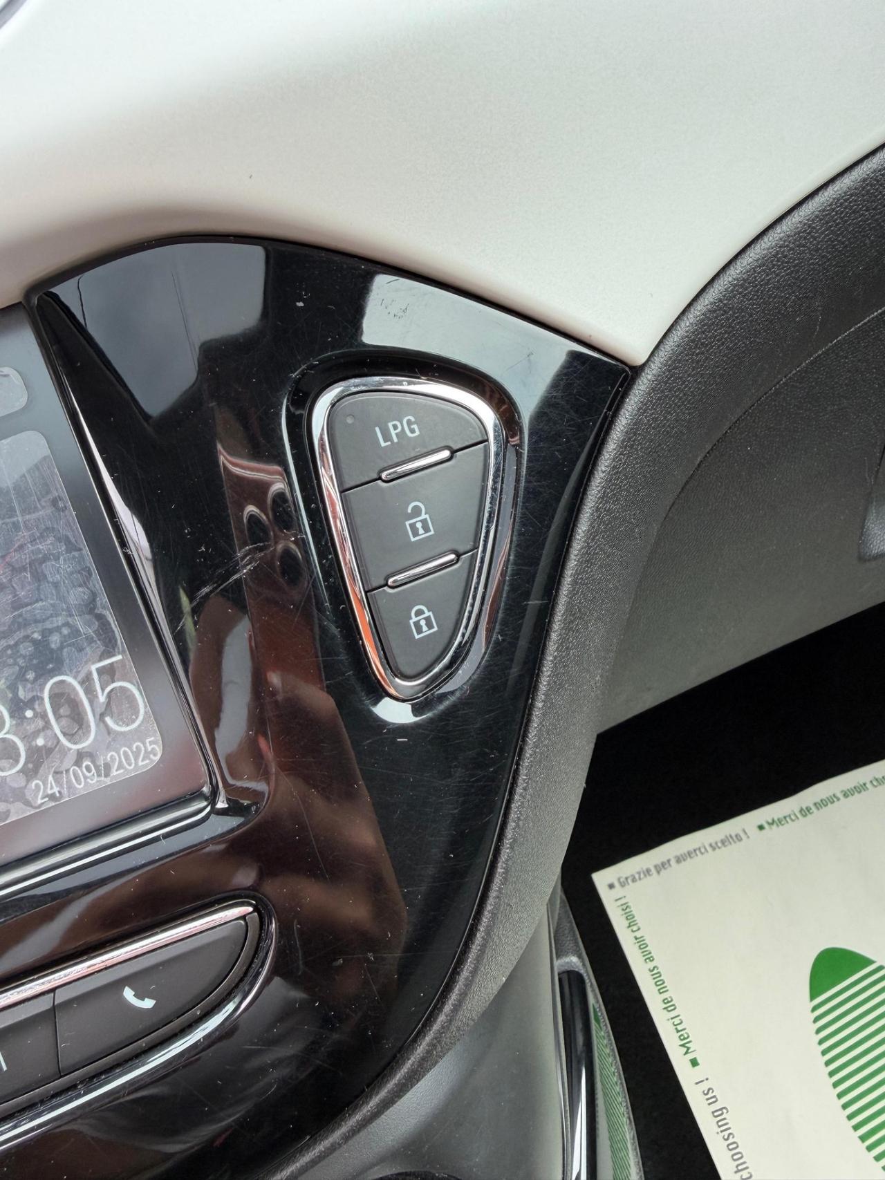 Opel Adam 1.4 BENZINA/GPL 87CV JAM