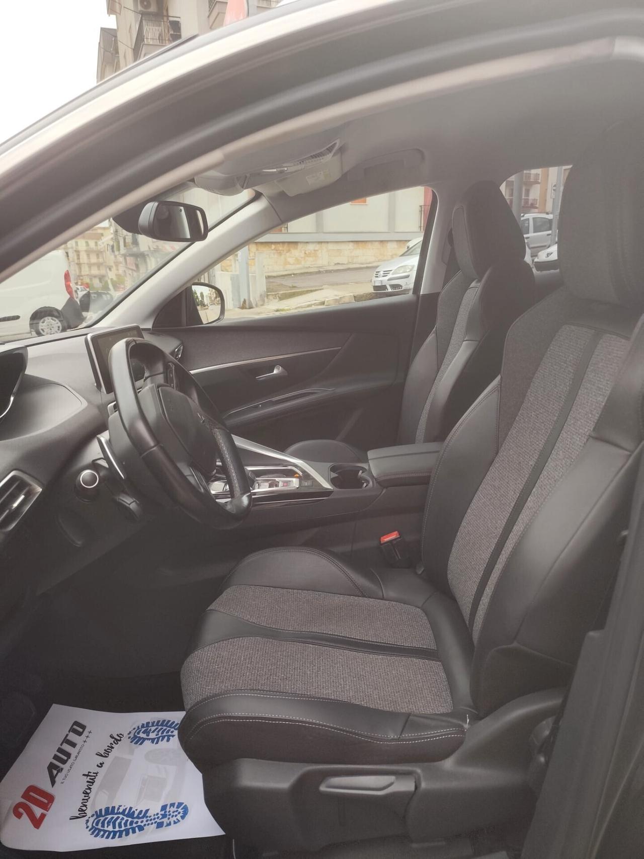 Peugeot 3008 BlueHDi Allure * Navi * Pelle * Garantita 12 Mesi