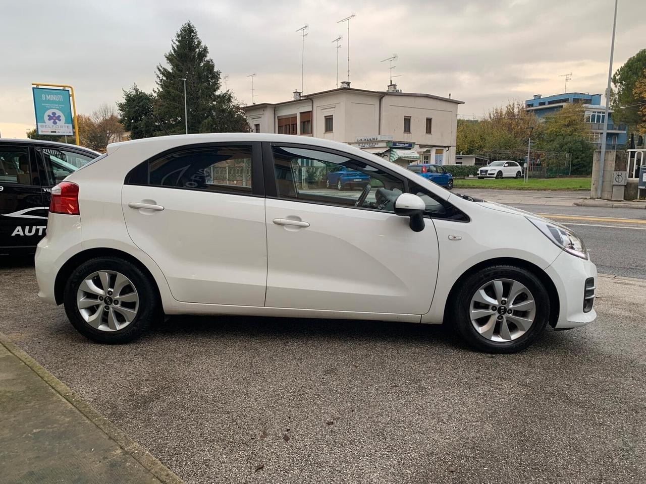 Kia Rio 1.2 benz 5p. Active Neopat. Unicoprop.