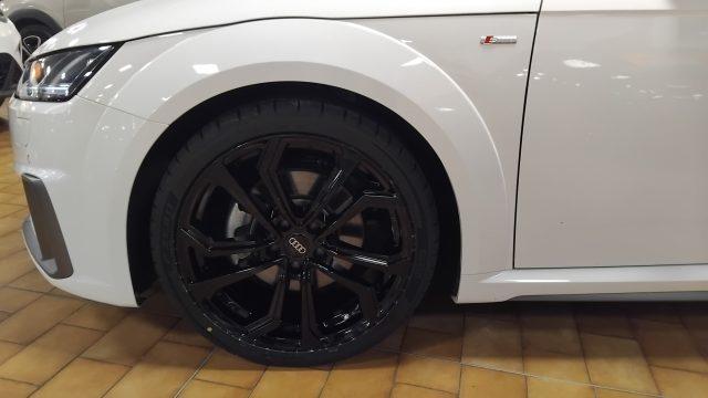 AUDI TT Coupé 40 TFSI S tronic