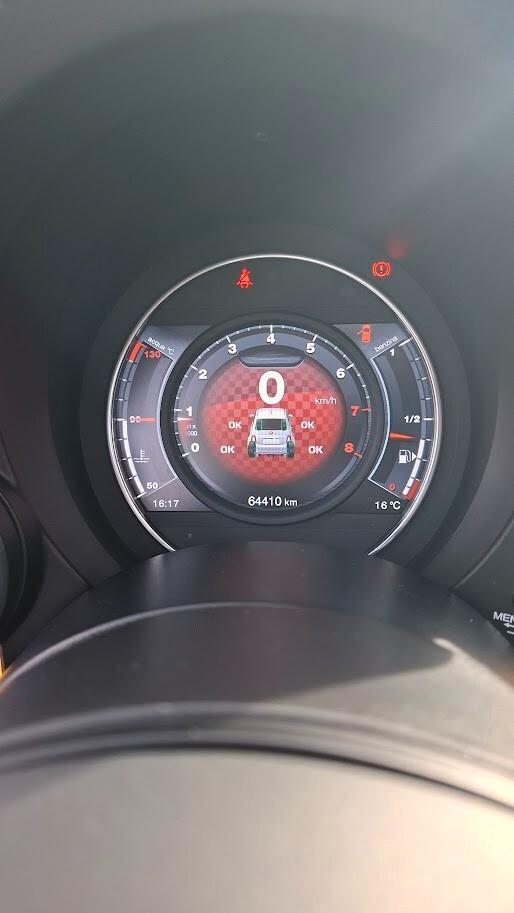 Abarth 595 1.4 Turbo T-Jet 165 CV con tetto apribile