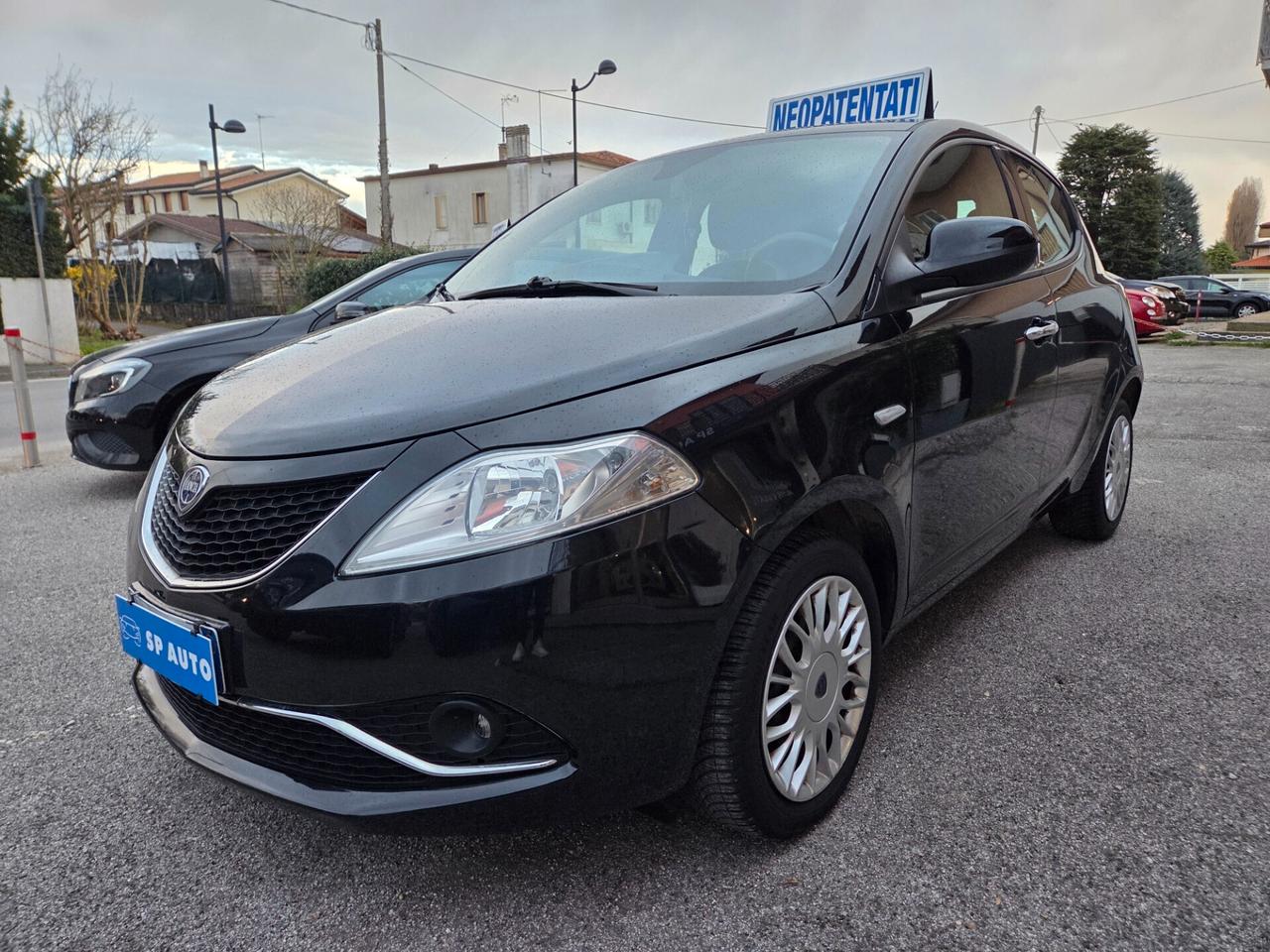 Lancia Ypsilon NEOPATENTATI - 2017