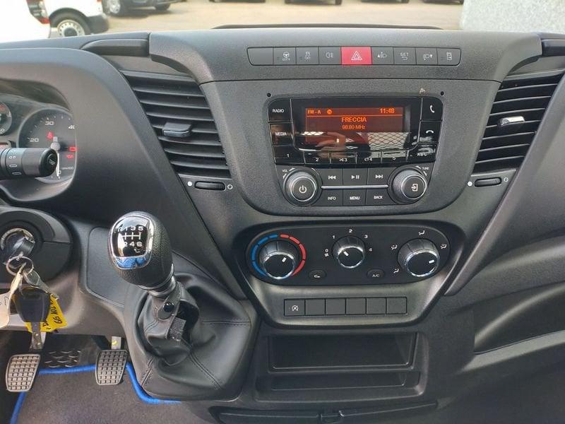 Iveco Daily Daily 35S12 2.3 HPT 3750 Cassone +4 Metri Ruote Sing.