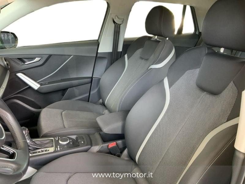 Audi Q2 30 TDI S tronic Identity Black