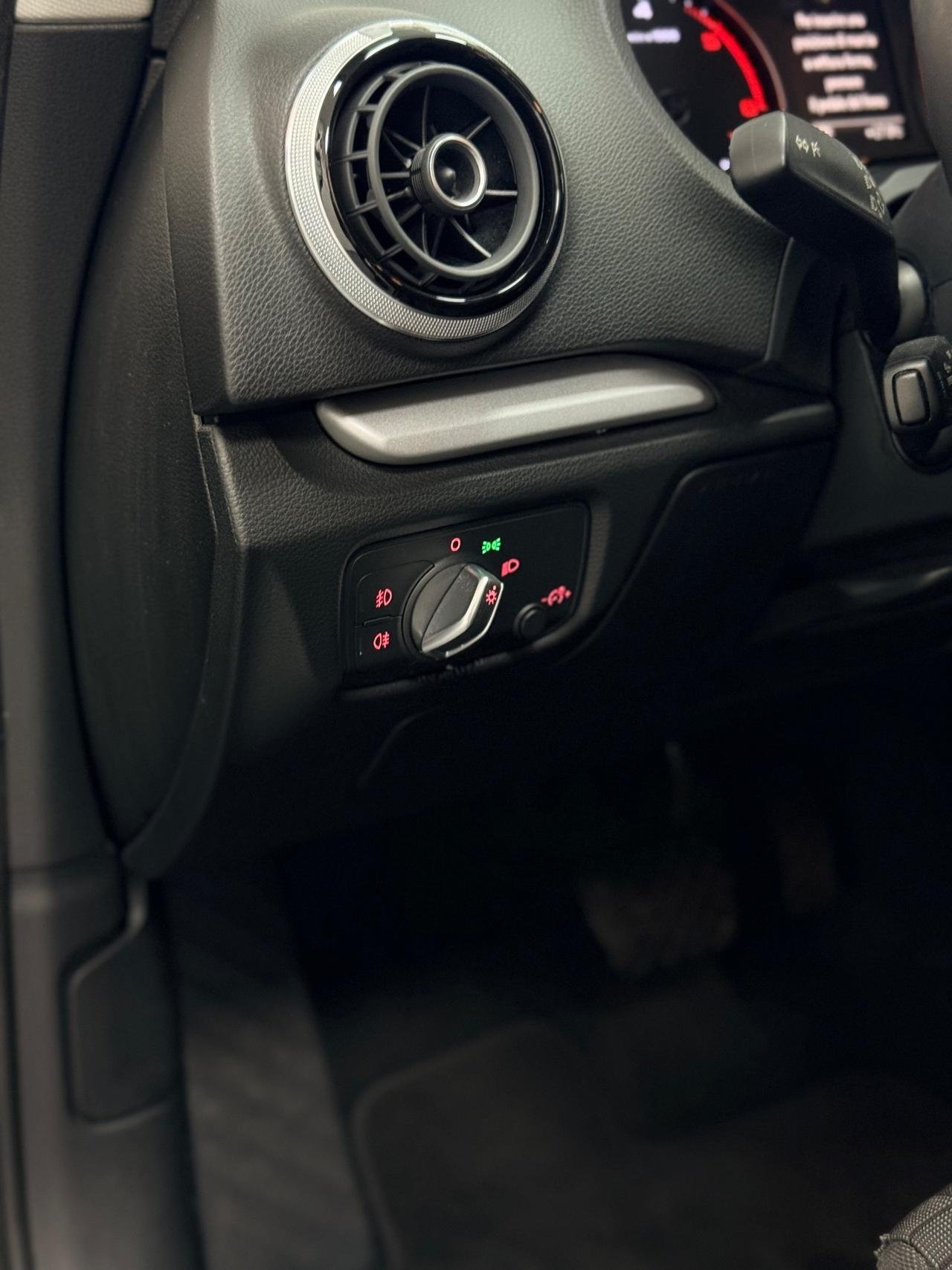 Audi A3 1.6 TDI 110CV S tronic Ambition 05/2016 EURO 6B NEOPATENTATI