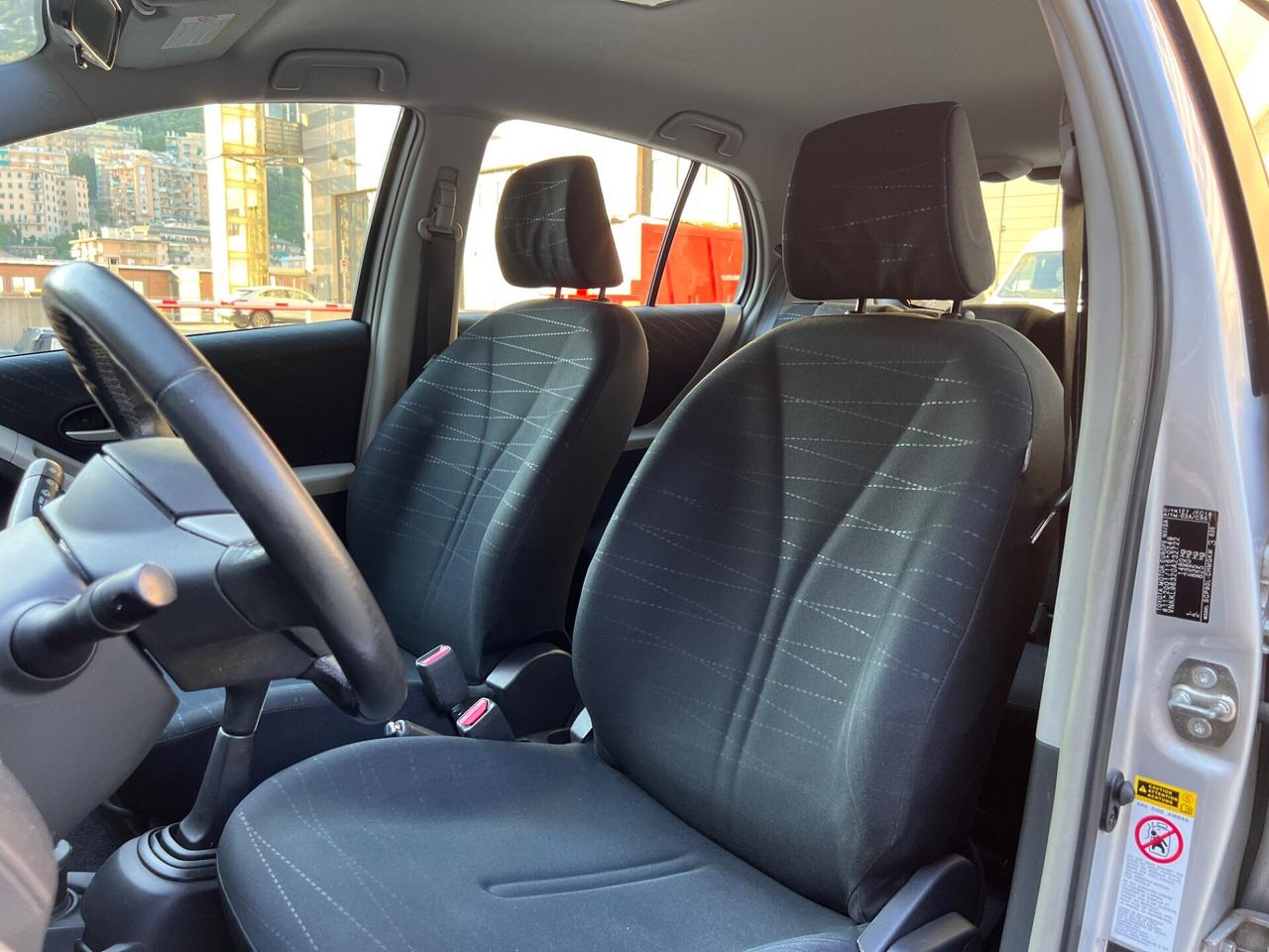 Toyota Yaris 1.3 5 porte Sol