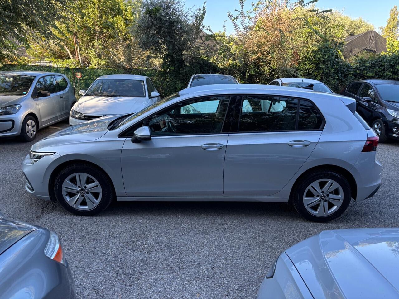 Volkswagen Golf 1.0 eTSI DSG HYBRID OK NEOPATENTATI