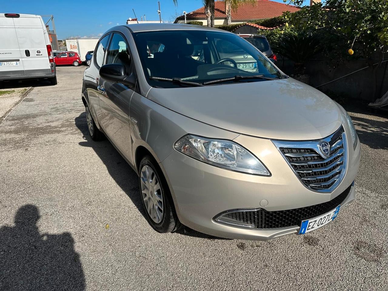 Lancia Ypsilon 1.2 69 CV 5 porte Gold