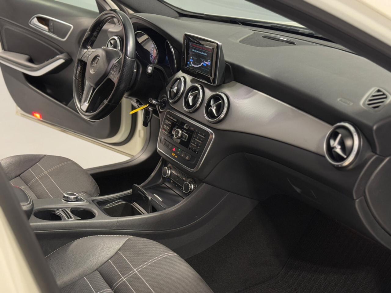 Mercedes-benz GLA 220 CDI Automatic 4Matic Premium