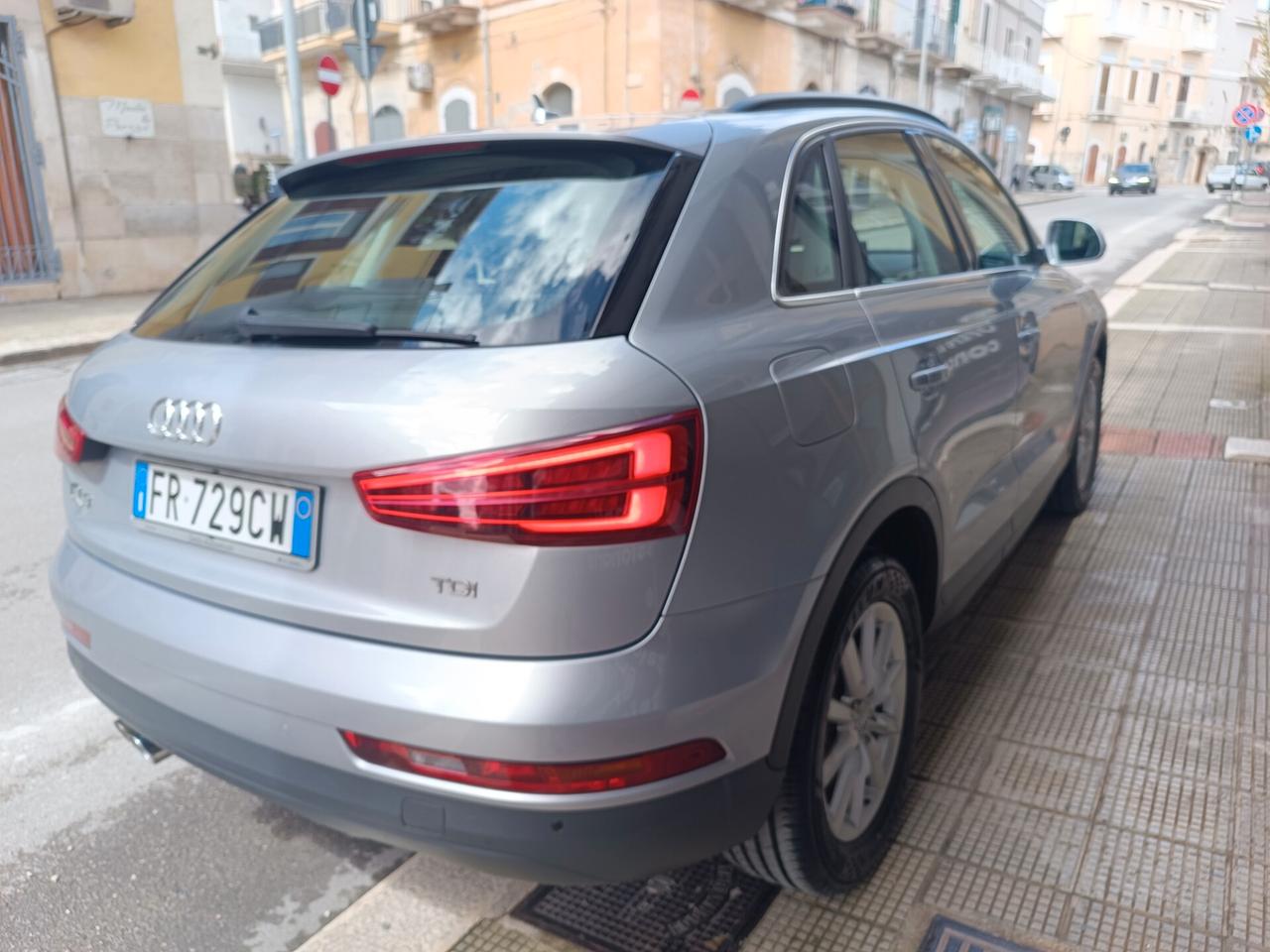Audi Q3 2.0 TDI 150 CV S tronic Sport