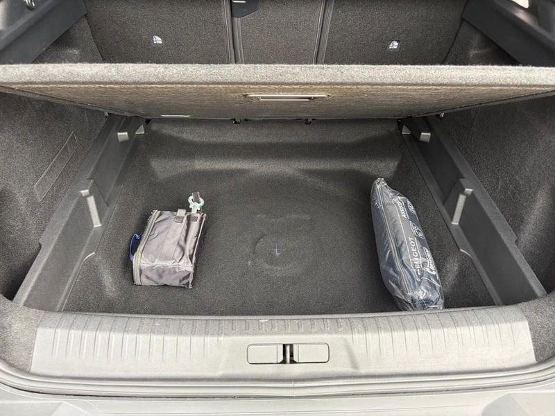 Peugeot 3008 Hybrid 136 GT e-DCS 6