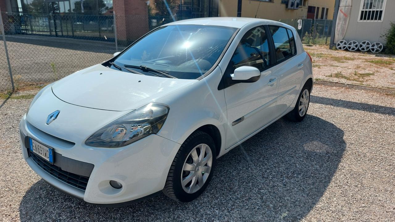 Renault Clio 1.2 16V 5 porte GPL Dynamique