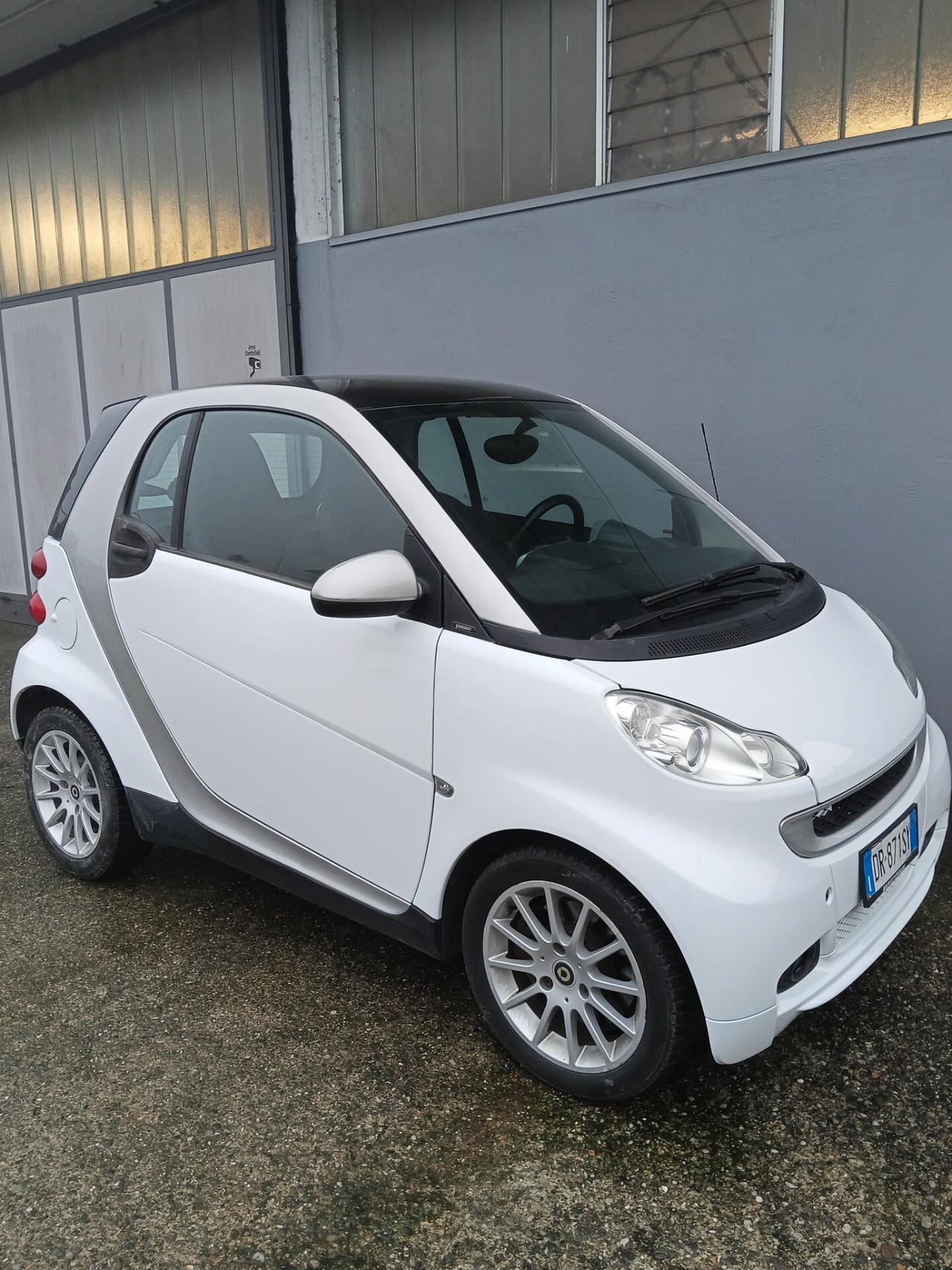 Smart ForTwo 1000 62 kW coupé passion