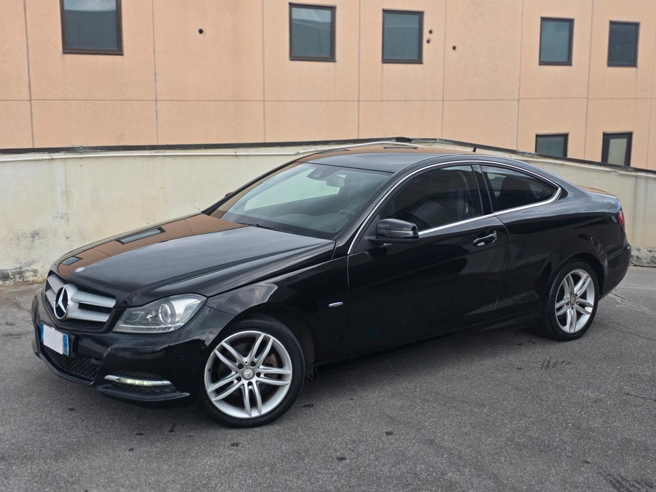 Mercedes-benz C 220 CDI BlueEFFICIENCY Coupé Avantgarde