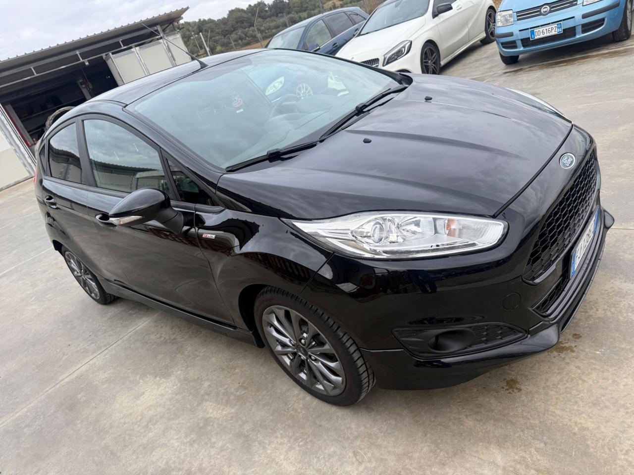 Ford Fiesta 1.5 TDCi 75CV 5 porte ST-Line