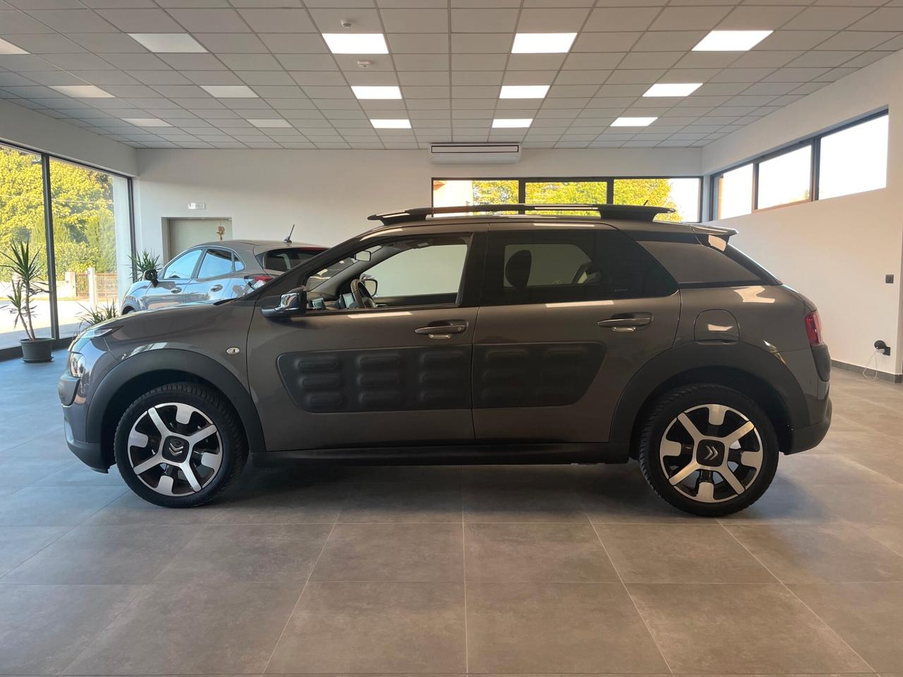 Citroen C4 Cactus BlueHDi 100 Shine